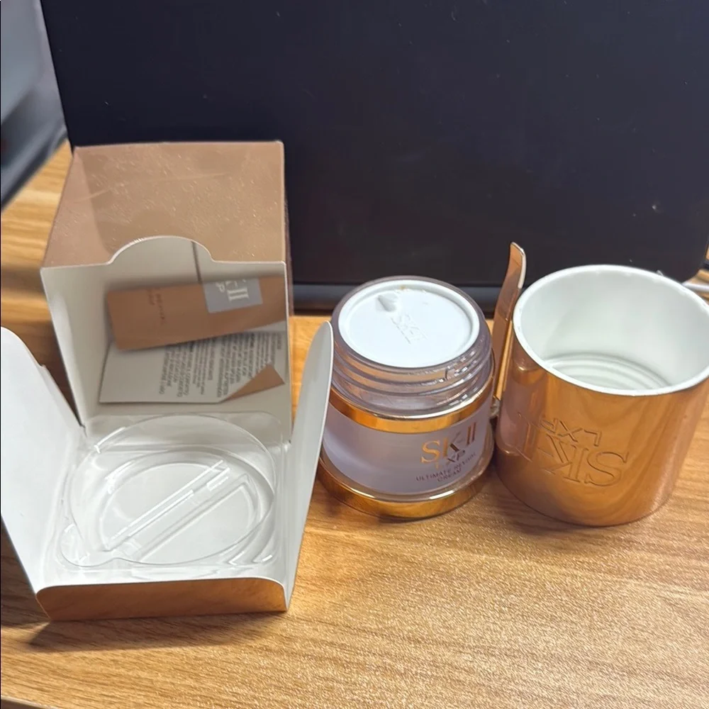 SK-II LXP Ultimate Revival Cream - Gold empty jar - Picture 7 of 9